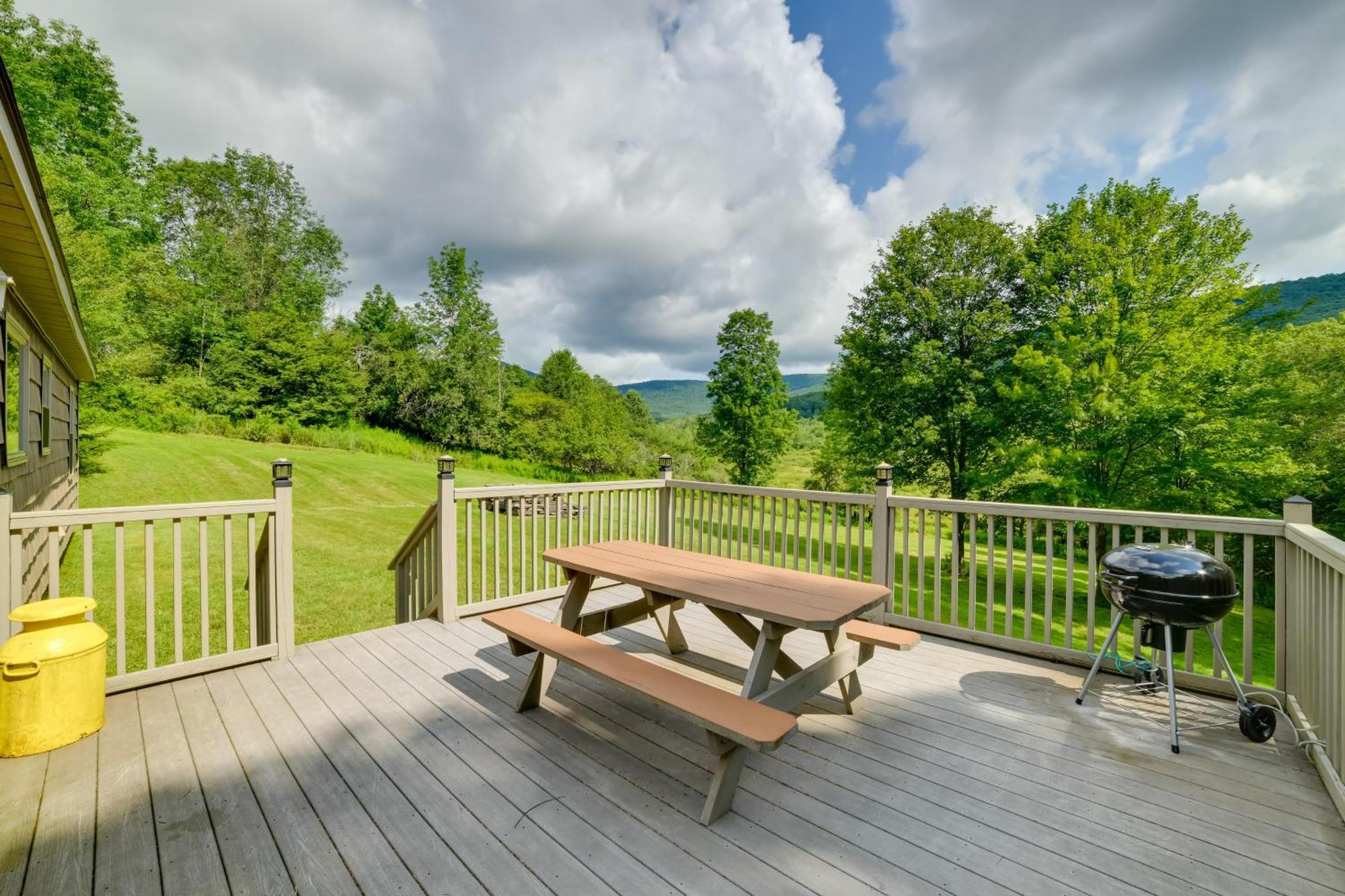 Quiet Catskills Getaway With Deck And Mtn Views New Kingston Exterior foto