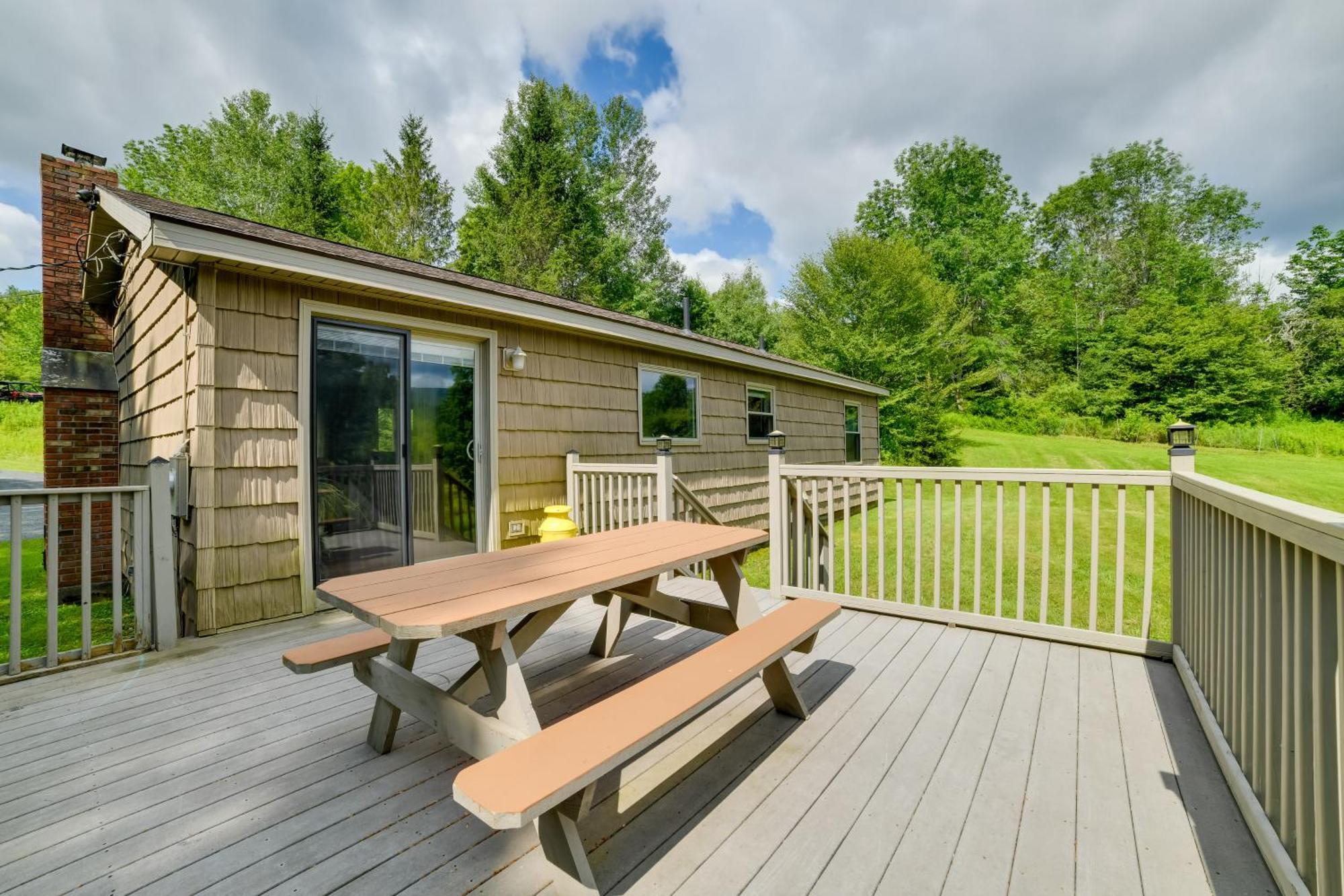 Quiet Catskills Getaway With Deck And Mtn Views New Kingston Exterior foto